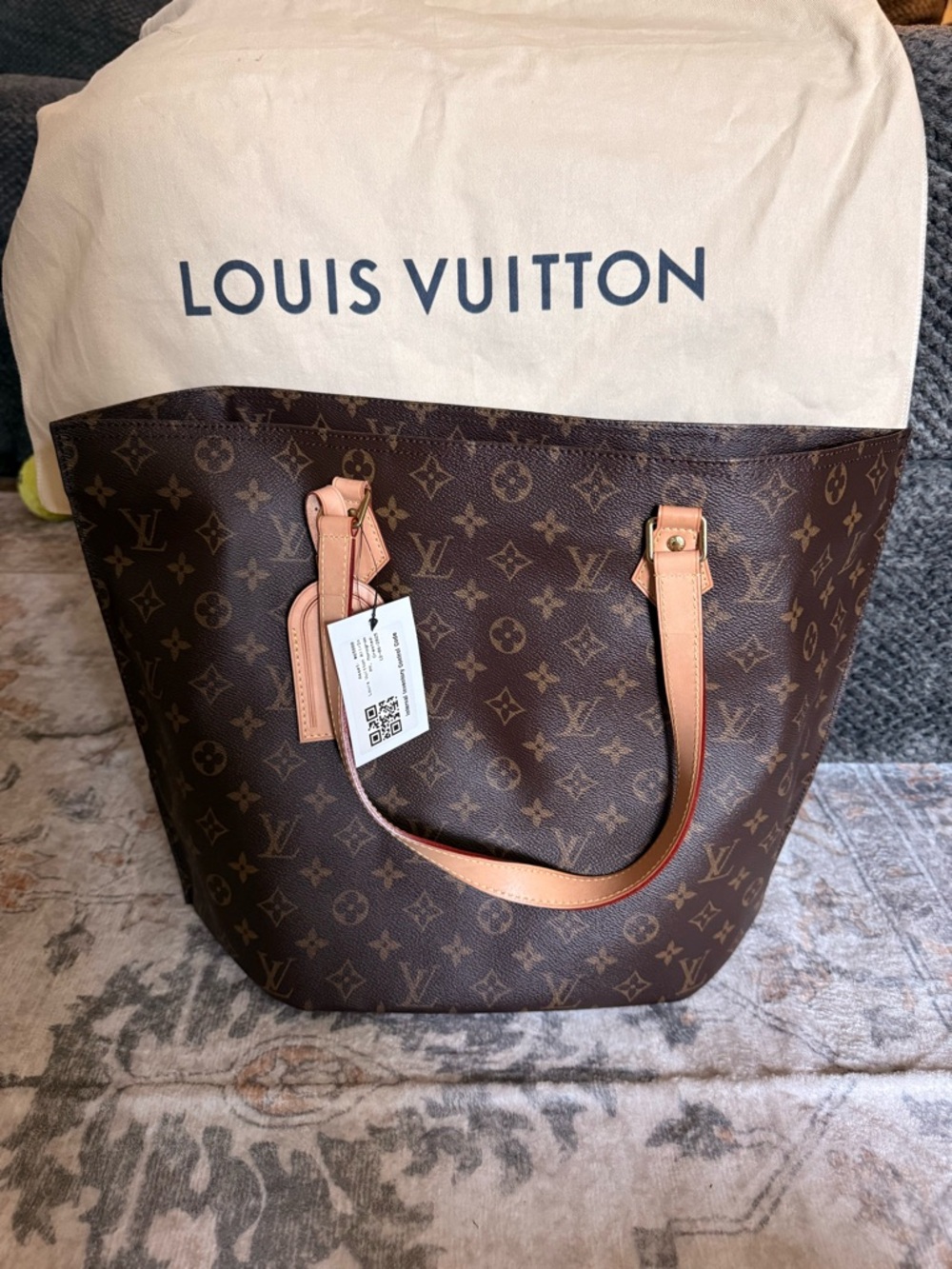 AUTHENTIC Louis Vuitton Monogram Canvas Tote with Natural Leather Trim